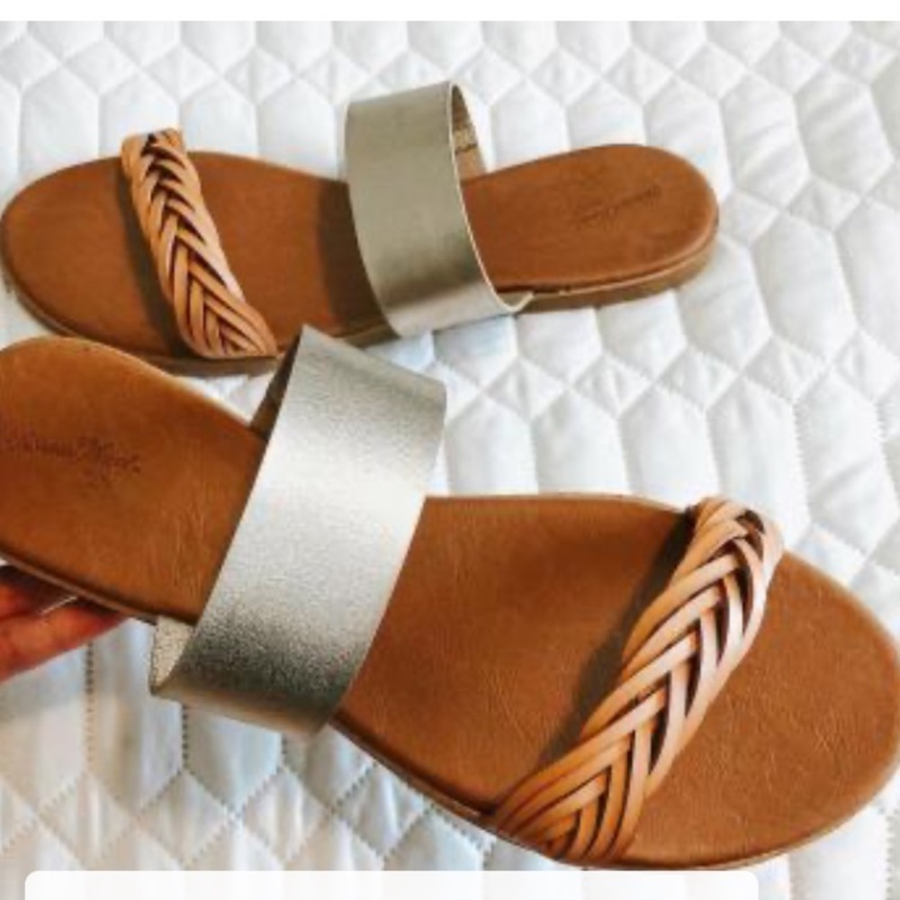Two Band Slide Sandals - Universal Thread™
